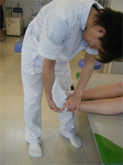 関節可動域訓練の写真