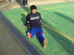 太もものストレッチ写真２